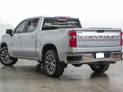Used 2019 Chevrolet Silverado 1500 LT w/ Texas Edition image 16