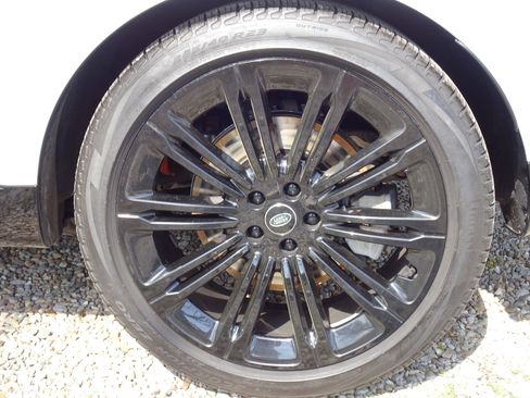 Certified 2024 Land Rover Range Rover SE AWD/4WD image 36