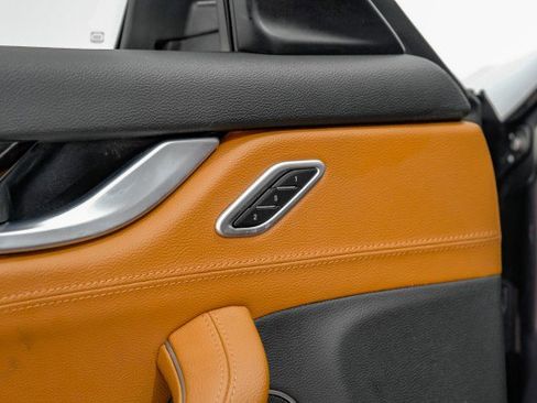 Used 2017 Maserati Levante S image 41