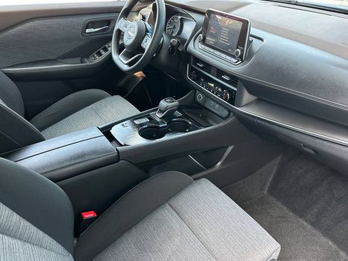 Used 2023 Nissan Rogue SV FWD image 15