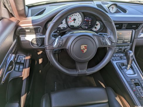 Used 2014 Porsche 911 Carrera S image 18