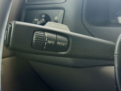 Used 2007 Volvo C70 T5 image 12