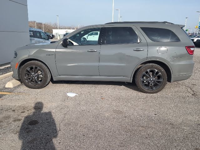 Used 2024 Dodge Durango R/T w/ Blacktop Package AWD/4WD image 1