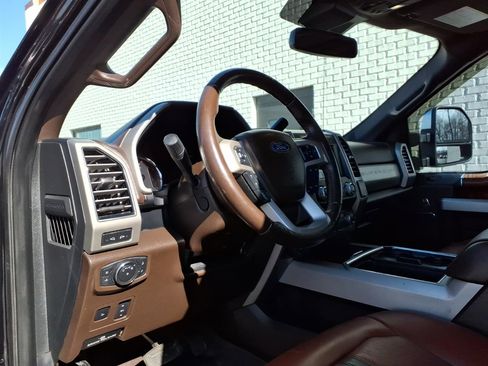 Used 2021 Ford F250 King Ranch w/ King Ranch Ultimate Package image 5