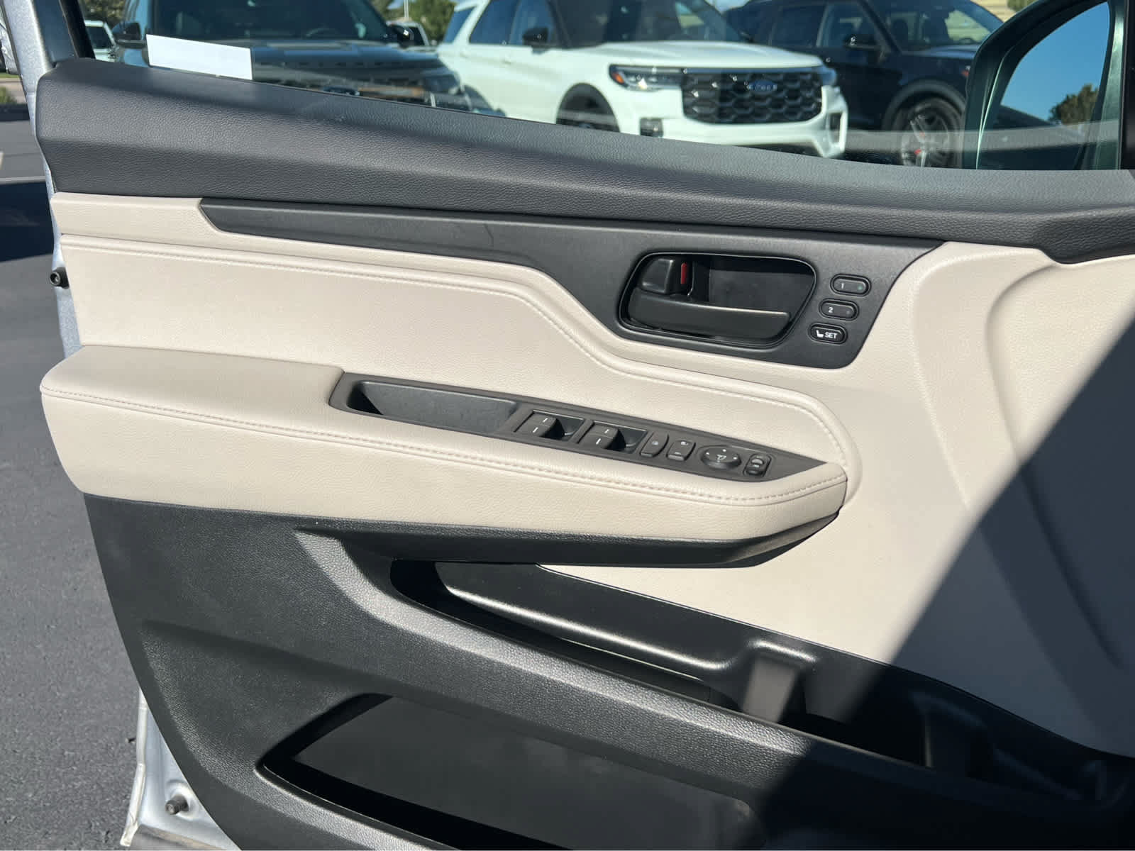 Used 2025 Honda Odyssey EX-L image 30