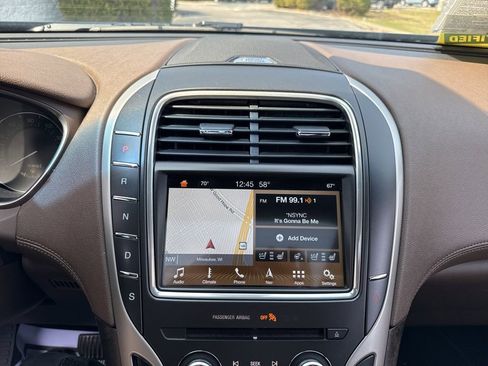 Used 2017 Lincoln MKX Reserve w/ Luxury Package image 20