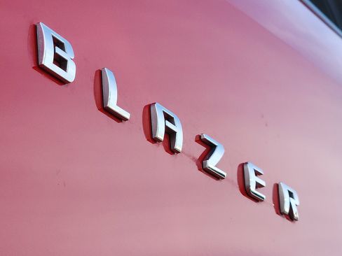 Used 2023 Chevrolet Blazer LT image 30