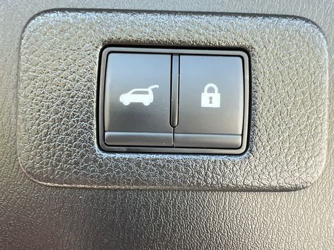 Used 2024 Nissan Armada Platinum w/ Captain's Chairs Package AWD/4WD image 14