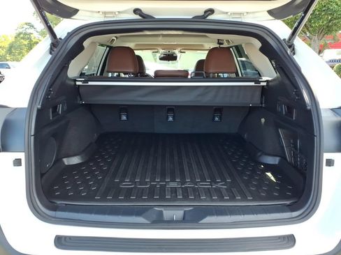 Certified 2023 Subaru Outback Touring AWD/4WD image 18