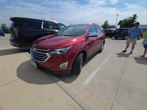 Used 2018 Chevrolet Equinox Premier FWD image 8