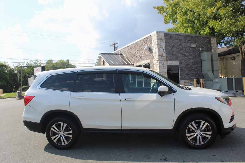 Used 2017 Honda Pilot EX-L image 4