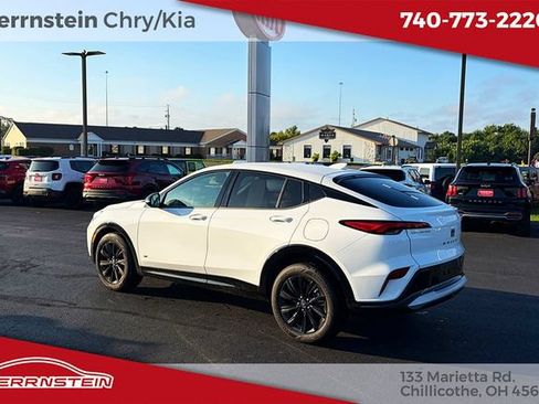 Used 2025 Buick Envista Sport Touring FWD image 5