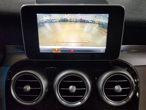 Used 2019 Mercedes-Benz GLC 300 image 36