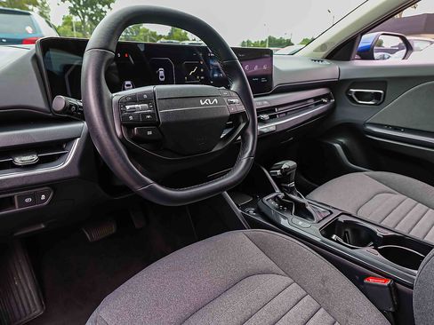 Certified 2025 Kia K4 EX FWD image 7