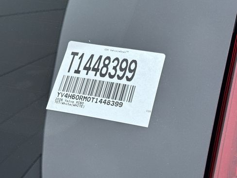New 2026 Volvo XC60 T8 Ultra w/ Protection Package Premier AWD/4WD image 35