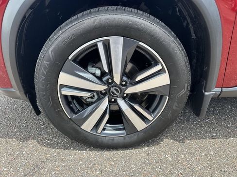 Used 2023 Nissan Rogue SL FWD image 33