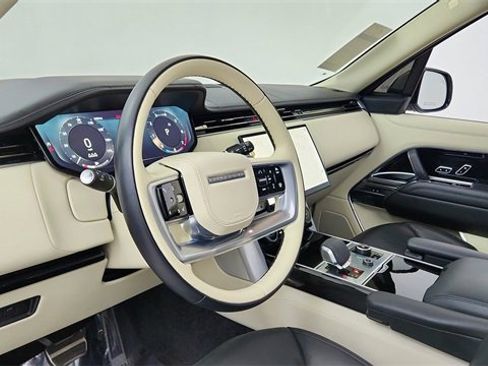 Used 2023 Land Rover Range Rover Long Wheelbase Autobiography image 17