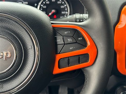 Used 2023 Jeep Renegade Altitude image 25