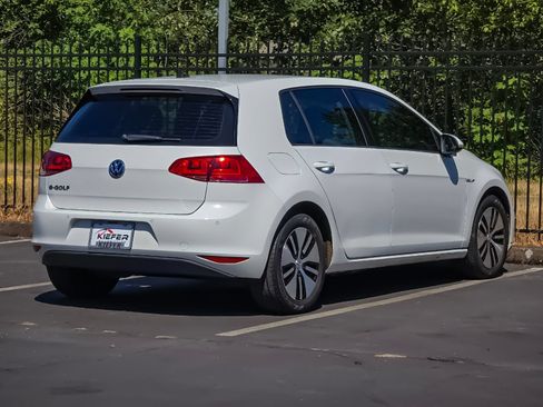 Used 2015 Volkswagen e-Golf SEL Premium FWD image 3