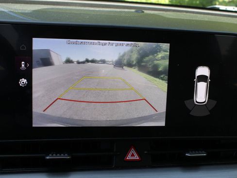 Used 2023 Kia Sportage EX FWD image 12