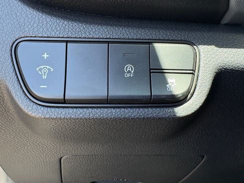Certified 2026 Kia Seltos LX FWD image 18