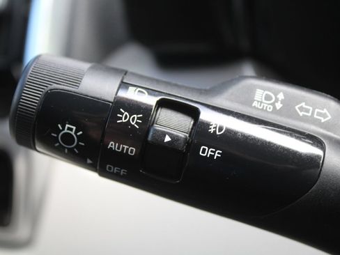 Used 2023 Kia Sorento SX FWD image 29