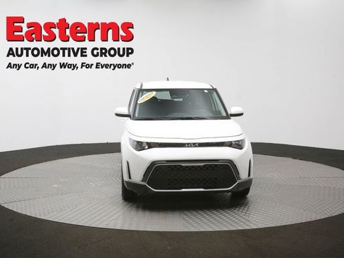 Used 2025 Kia Soul LX w/ LX Technology Package FWD image 51