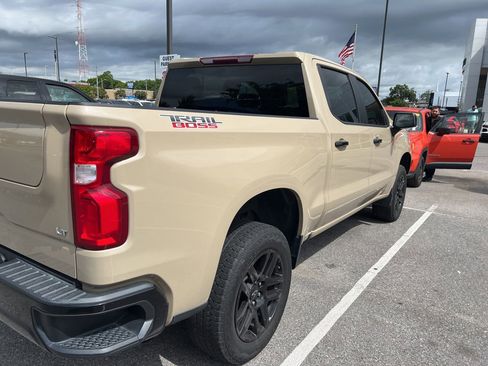 Used 2022 Chevrolet Silverado 1500 LT Trail Boss AWD/4WD image 3