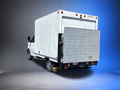 Used 2021 Chevrolet Express 3500 w/ Power Convenience Package RWD image 5