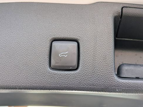 Used 2022 Ford Escape SE w/ Convenience Package AWD/4WD image 7
