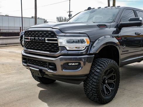 Used 2022 RAM 2500 Big Horn w/ Level C Equiment Group AWD/4WD image 8