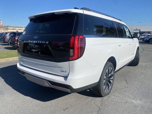 New 2025 Ford Expedition Max Platinum w/ Driver's Package image 7