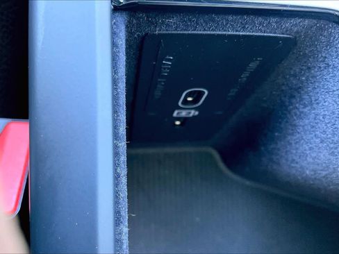 Used 2023 Volvo XC90 T8 Plus image 37