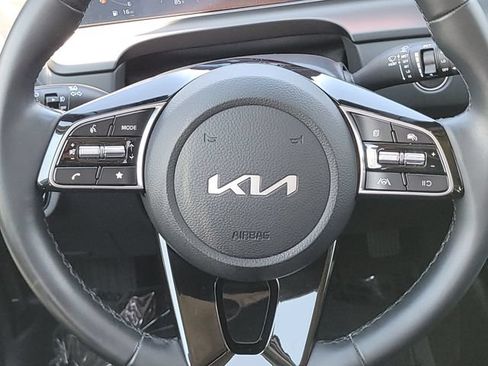 Used 2025 Kia Seltos EX AWD/4WD image 12