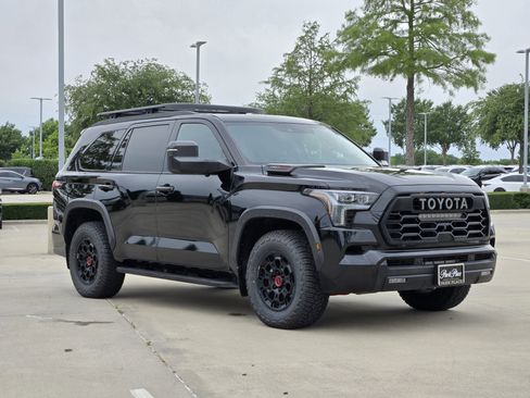 Used 2023 Toyota Sequoia TRD Pro AWD/4WD image 7