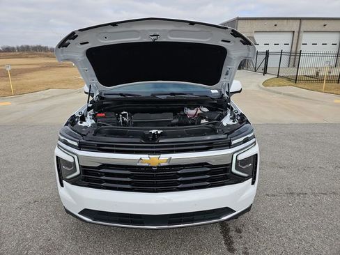 New 2026 Chevrolet Suburban LS RWD image 30