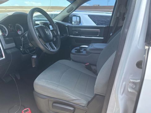Used 2017 RAM 1500 Classic SLT RWD image 6