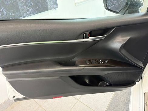 Used 2024 Toyota Camry SE FWD image 16