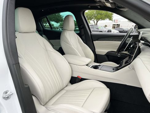 Used 2023 Maserati Grecale Modena AWD/4WD image 25