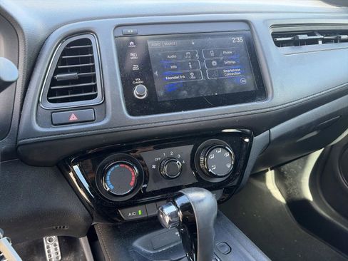 Certified 2021 Honda HR-V Sport image 12