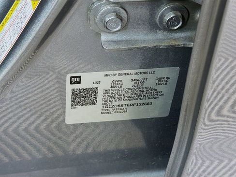 Used 2024 Chevrolet Malibu LT image 32