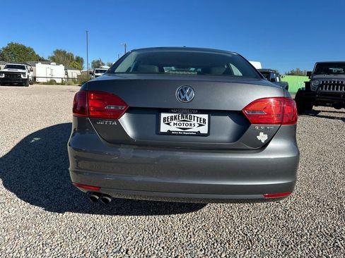 Used 2011 Volkswagen Jetta SE image 9