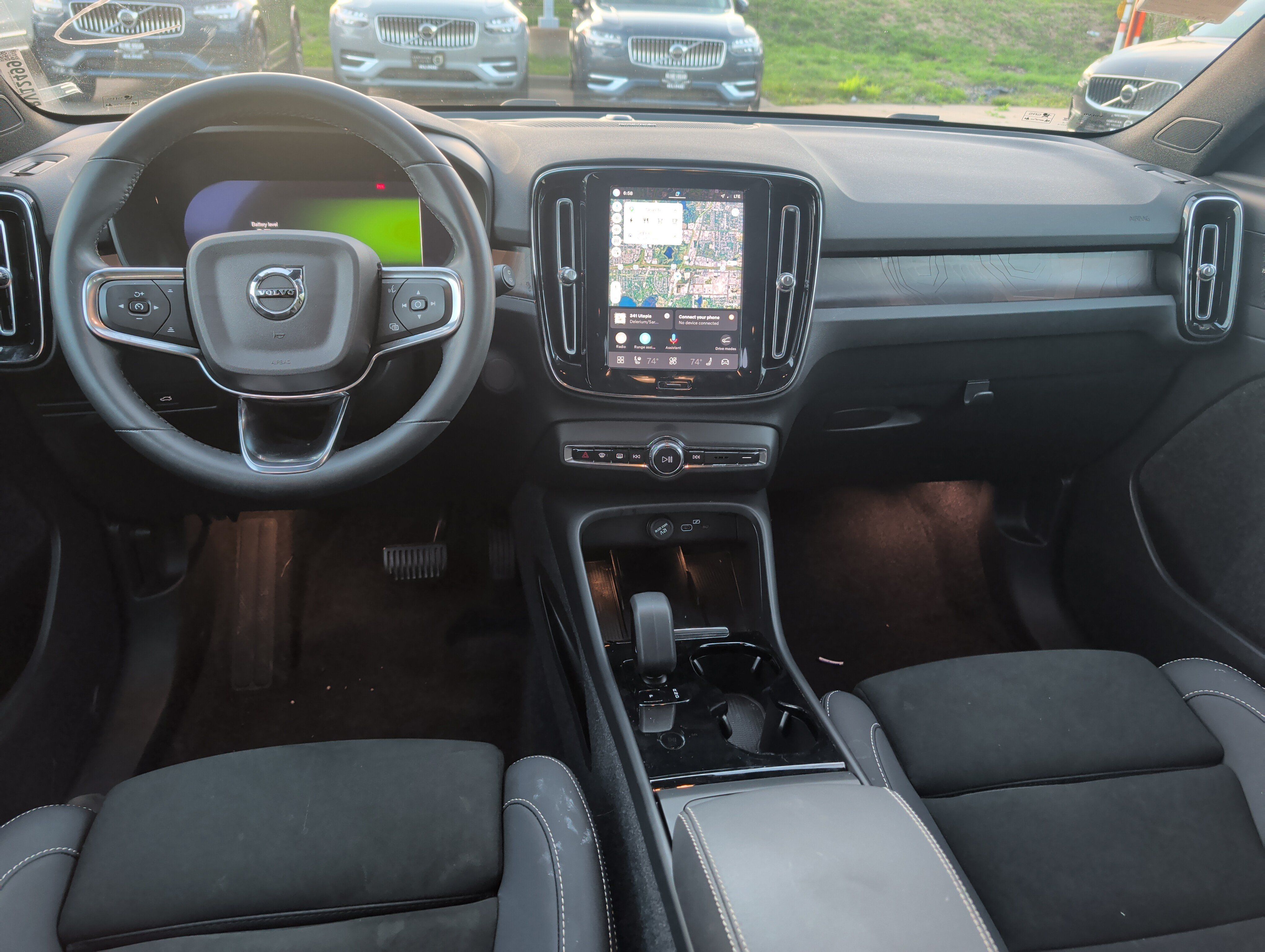 Used 2023 Volvo XC40 Recharge Ultimate w/ Protection Package Premier AWD/4WD image 13