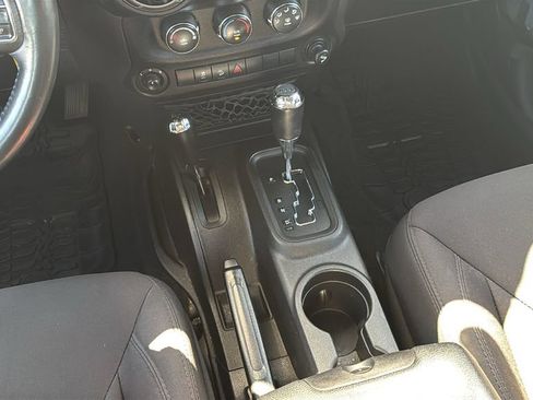 Used 2014 Jeep Wrangler Unlimited Sport w/ Quick Order Package 24S AWD/4WD image 24
