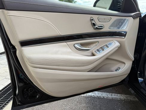 Used 2016 Mercedes-Benz S 550 Sedan image 20