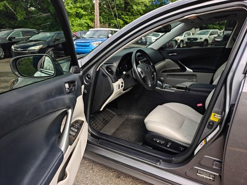 Used 2012 Lexus IS 250 w/ Premium Pkg Value Edition RWD image 11