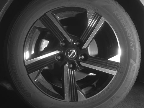 Used 2025 Nissan Sentra SV FWD image 12