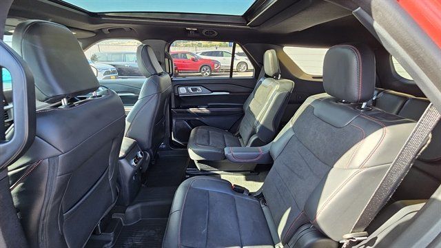 Used 2026 Ford Explorer ST AWD/4WD image 29