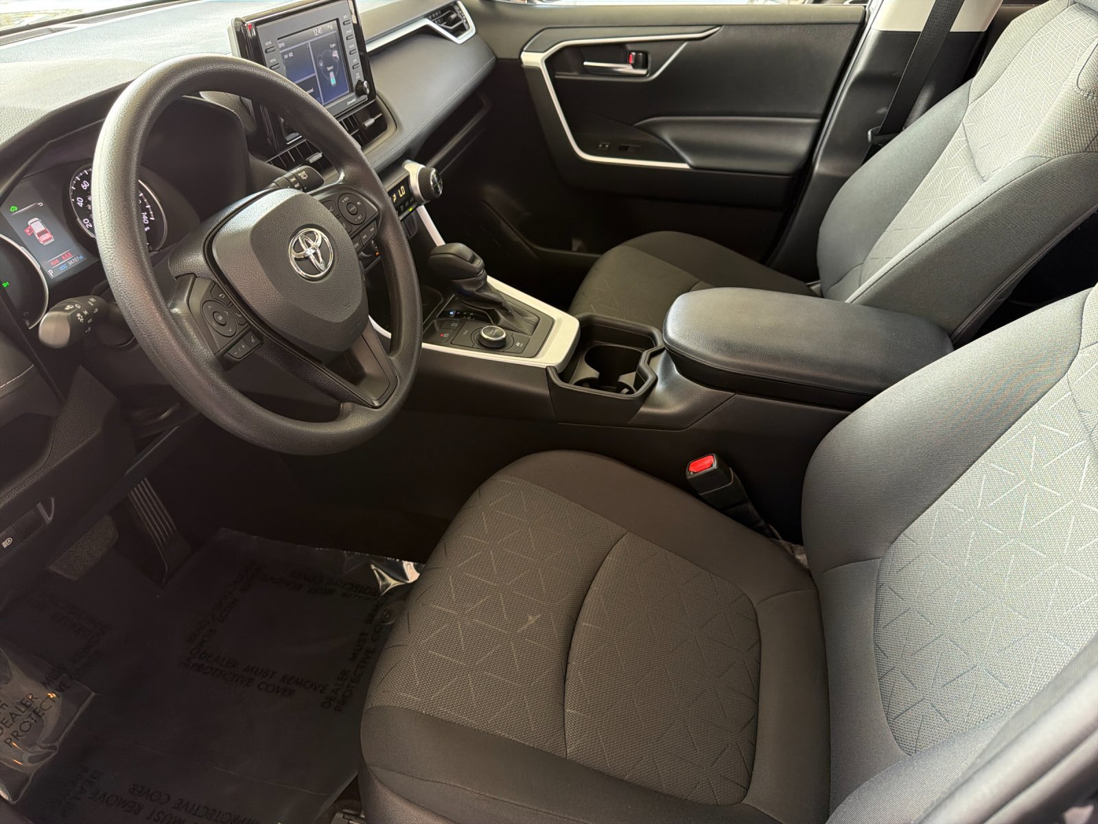 Used 2021 Toyota RAV4 XLE w/ Carpet Mat Package (TMS) AWD/4WD image 9