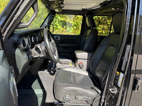 Used 2021 Jeep Gladiator Overland w/ Popular Equipment Package image 13